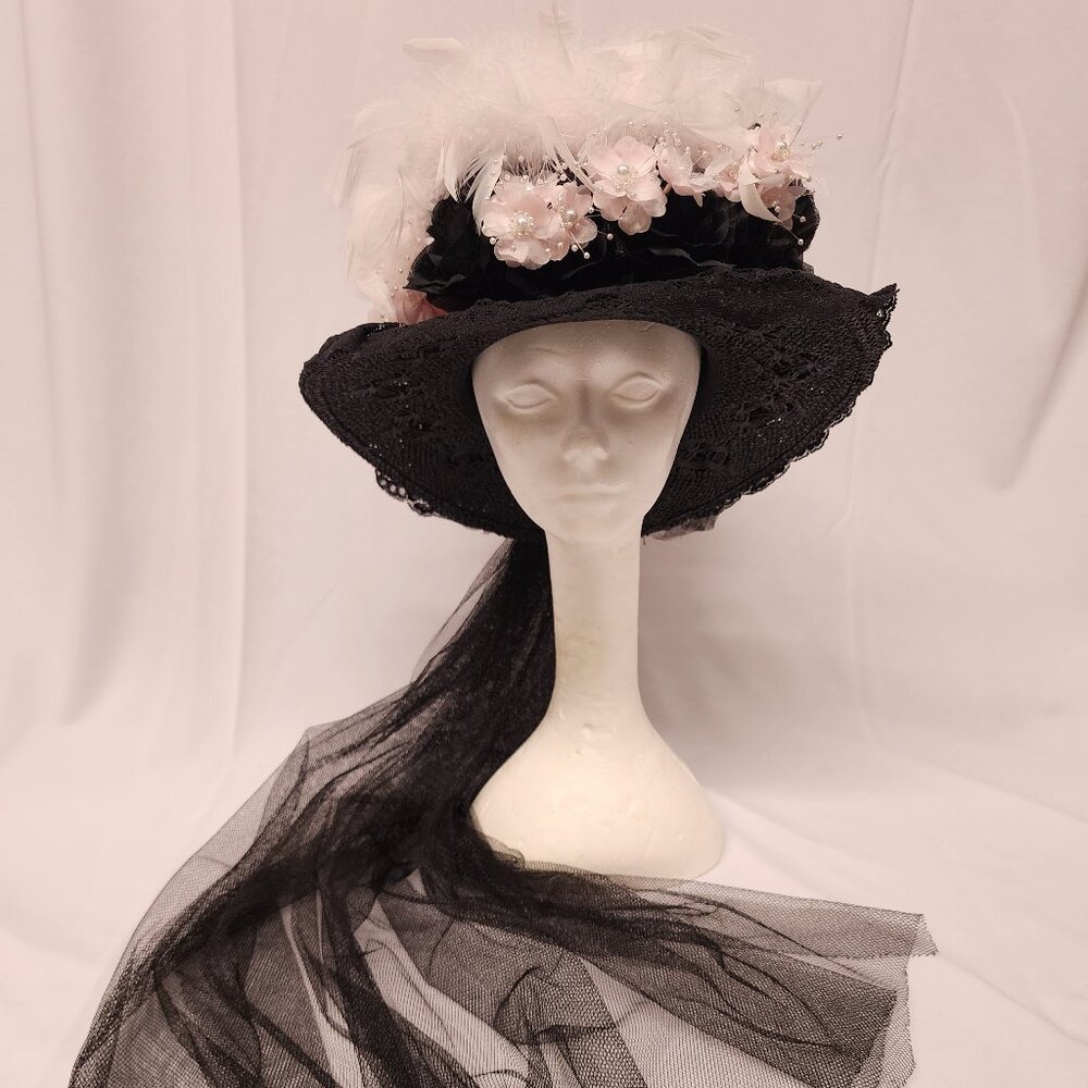 Ladies Victorian Touring Hat with Blush Pink Flowers & Pearls